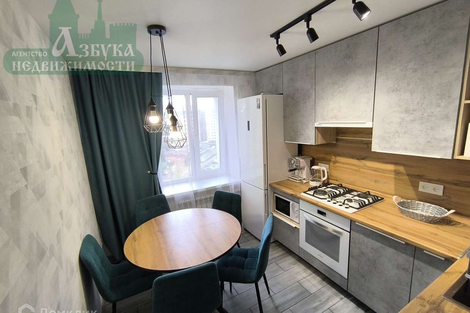 Продаётся 4-комнатная квартира, 86 м²