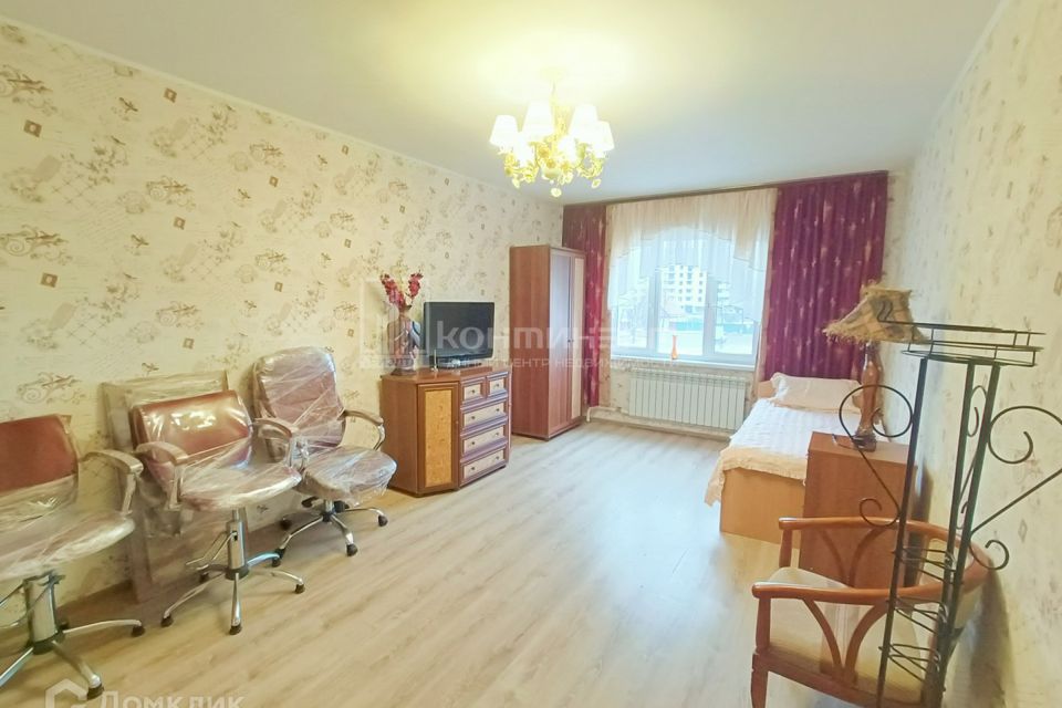 Продаётся 1-комнатная квартира, 42 м²