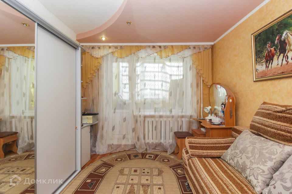 Продаётся 3-комнатная квартира, 55.9 м²