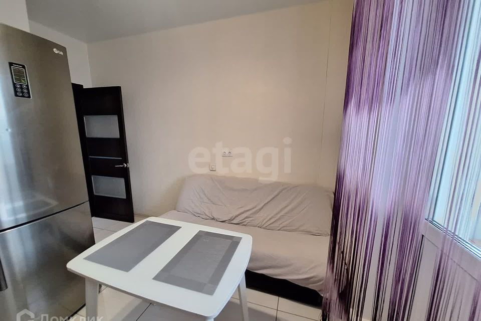 Продаётся 1-комнатная квартира, 39.8 м²
