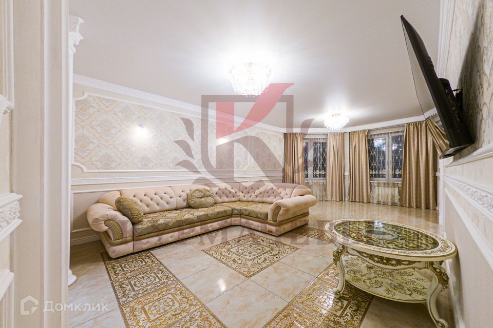 Сдаётся 3-комнатная квартира, 122 м²