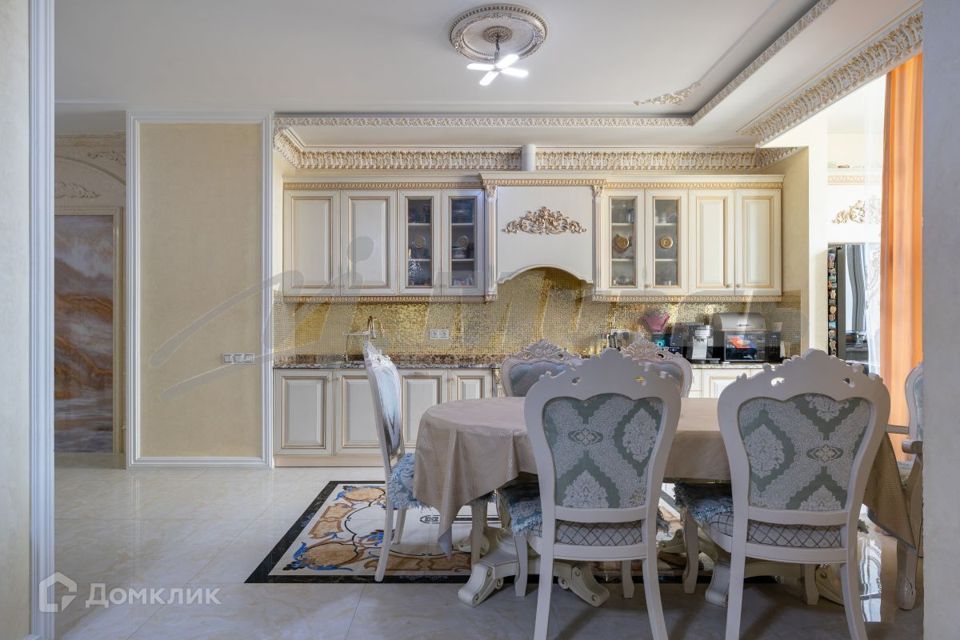 Продаётся 4-комнатная квартира, 128.5 м²