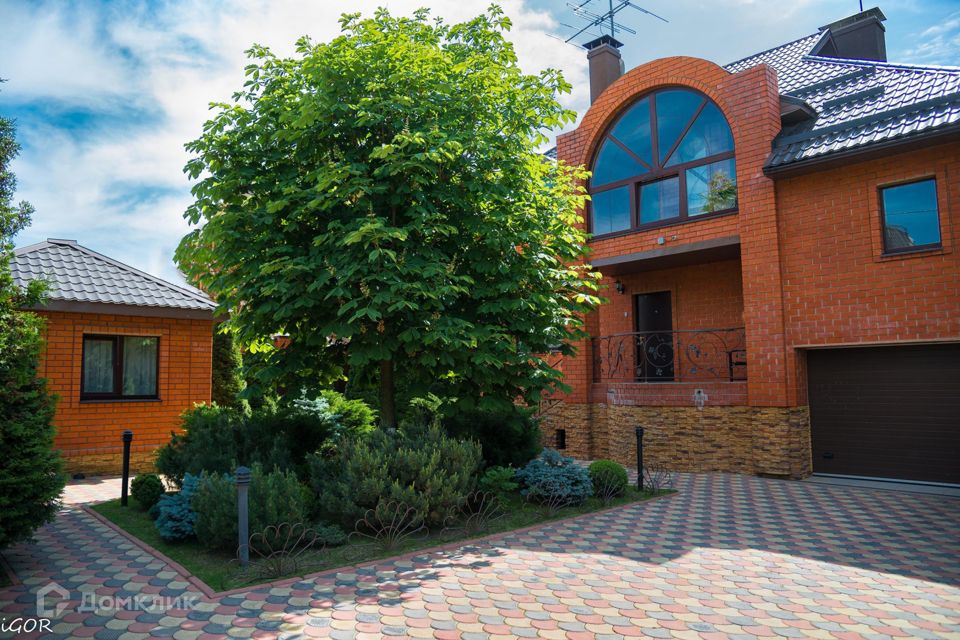 Продаётся 3-этажный дом, 312 м²
