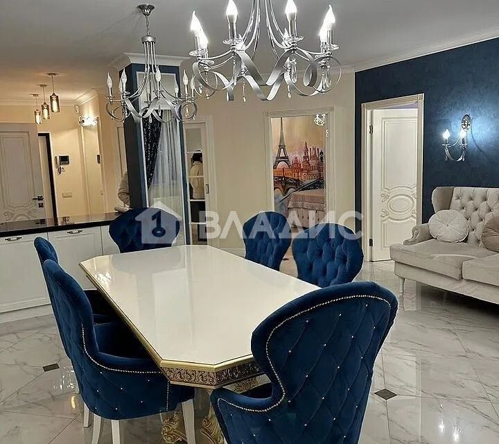 Продаётся 2-комнатная квартира, 81 м²