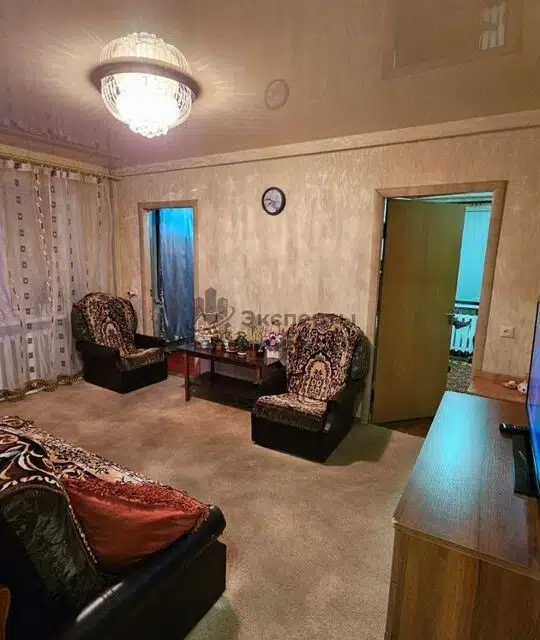 Продаётся 3-комнатная квартира, 40.7 м²