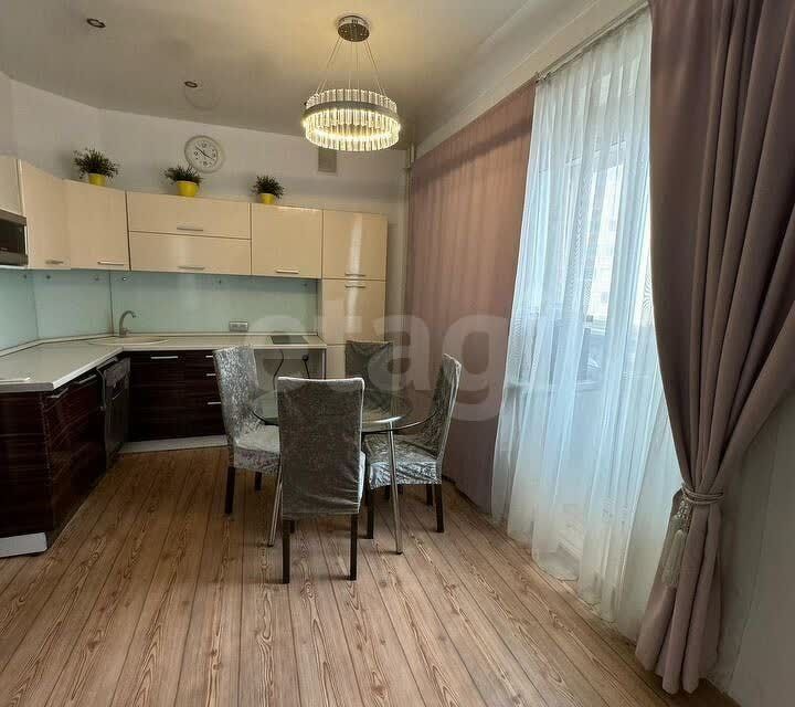 Продаётся 1-комнатная квартира, 50.5 м²