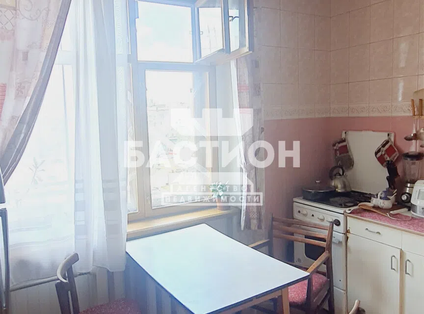 Продаётся 2-комнатная квартира, 60.8 м²