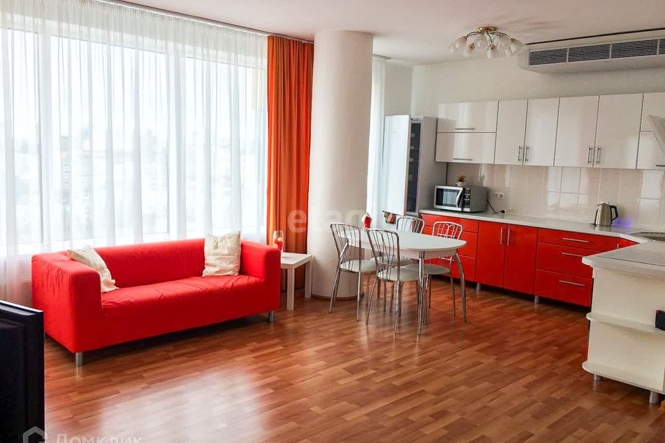 Продаётся 2-комнатная квартира, 83 м²