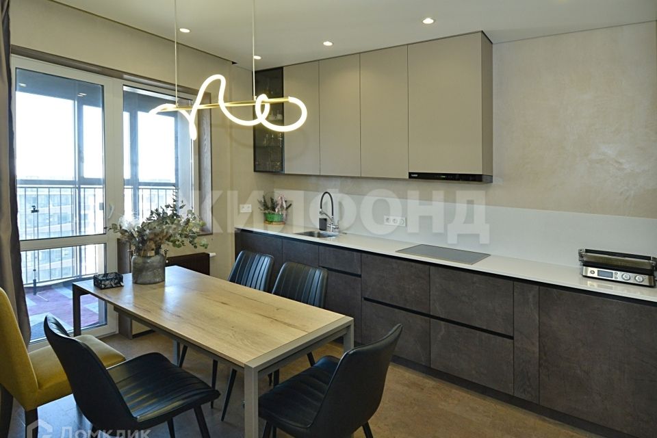 Сдаётся 4-комнатная квартира, 108 м²