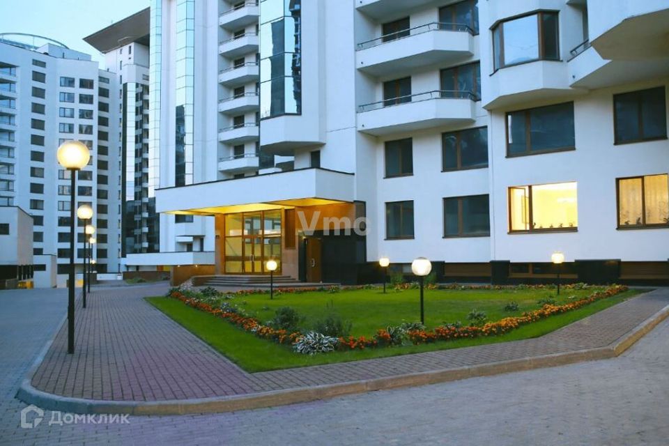 Продаётся 3-комнатная квартира, 120.3 м²