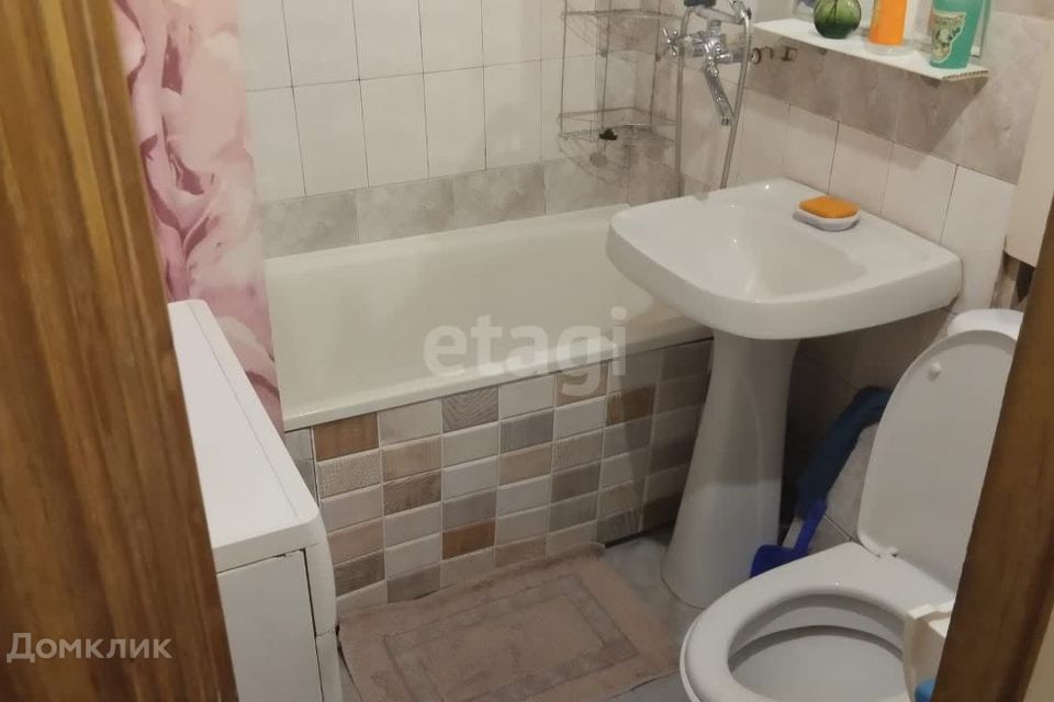 Продаётся 2-комнатная квартира, 42.7 м²