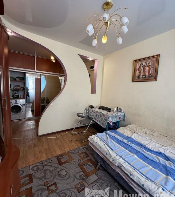 Продаётся комната в 2-комн. квартире, 27 м²