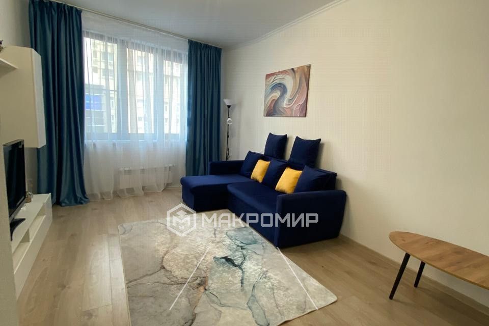 Сдаётся 2-комнатная квартира, 71 м²
