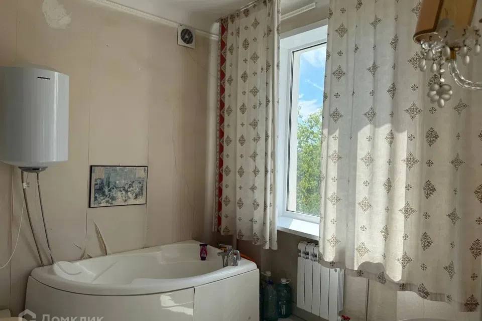 Продаётся 2-комнатная квартира, 56.3 м²