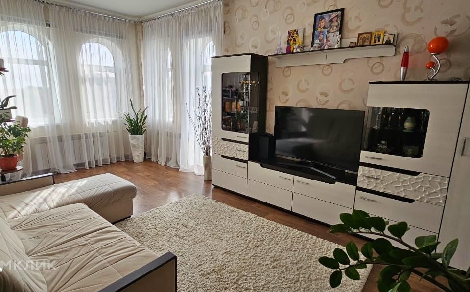 Продаётся 3-комнатная квартира, 62.2 м²