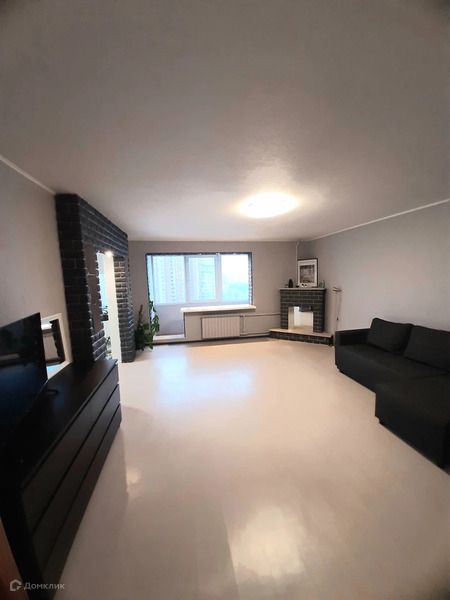 Продаётся 1-комнатная квартира, 58 м²