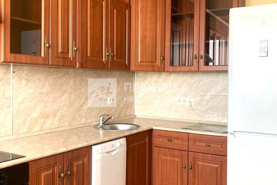 Продаётся 1-комнатная квартира, 50.7 м²