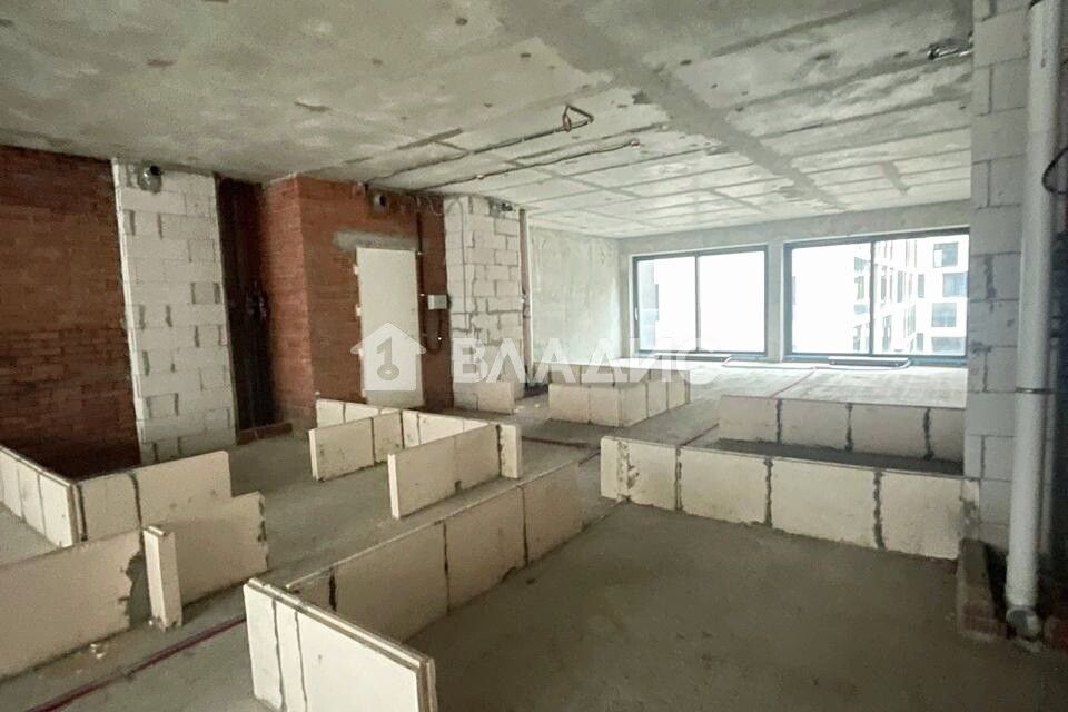 Продаётся 3-комнатная квартира, 150.5 м²