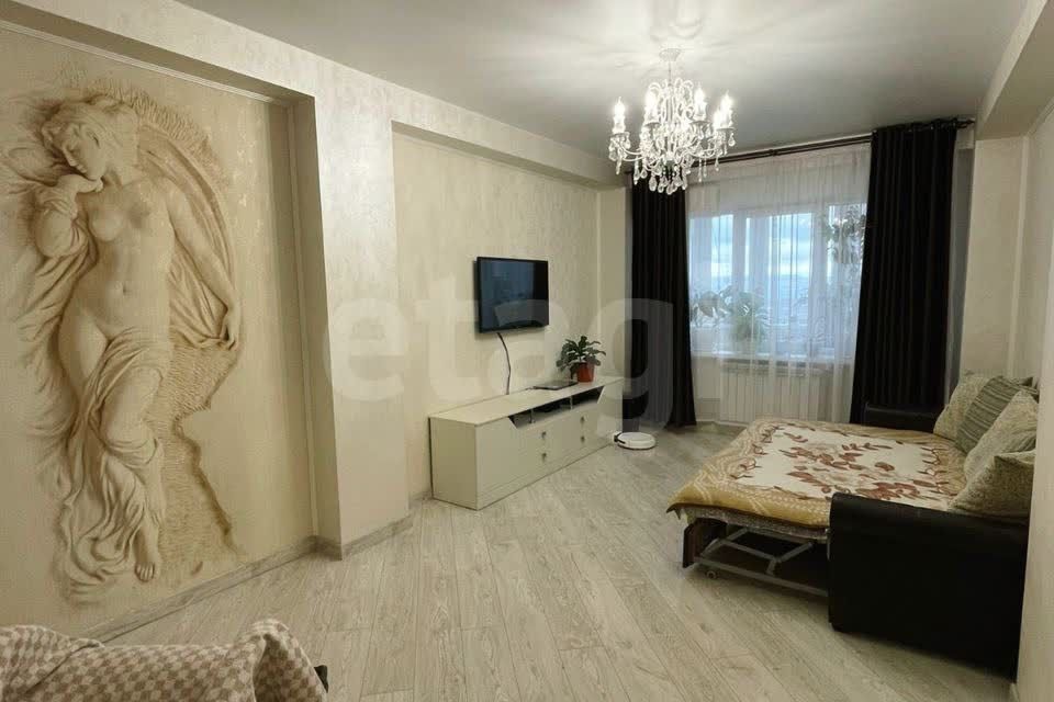 Продаётся 3-комнатная квартира, 97.6 м²