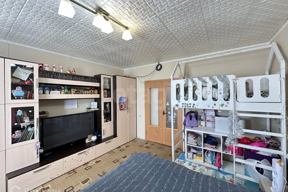 Продаётся 1-комнатная квартира, 42.8 м²