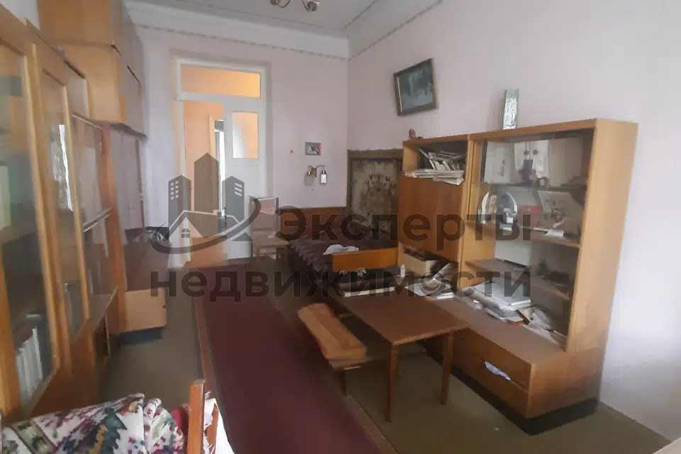Продаётся 4-комнатная квартира, 103 м²