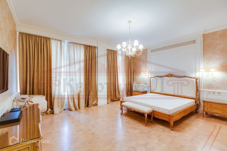 Сдаётся 3-комнатная квартира, 167.6 м²