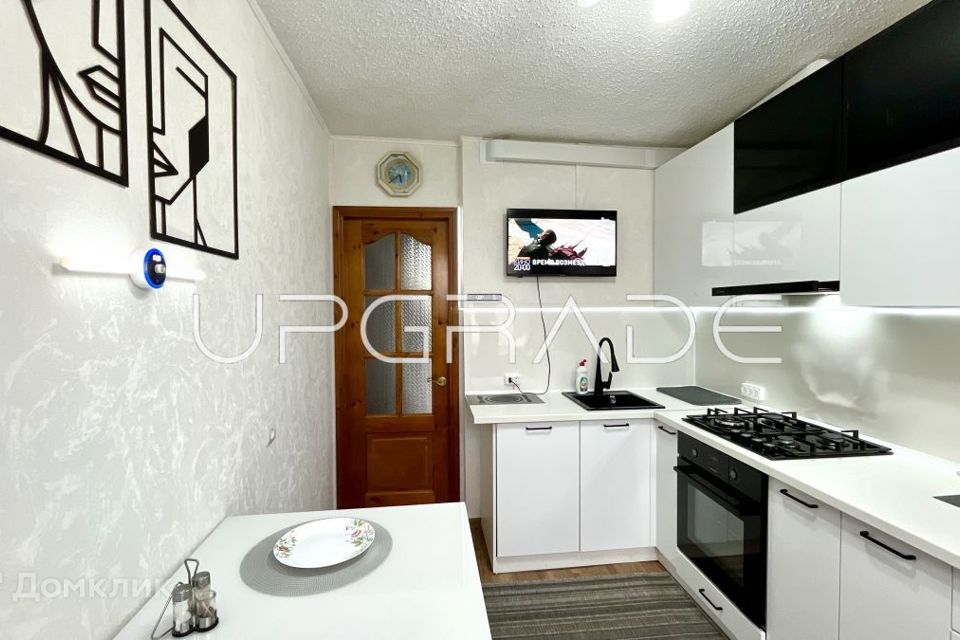 Продаётся 4-комнатная квартира, 77 м²