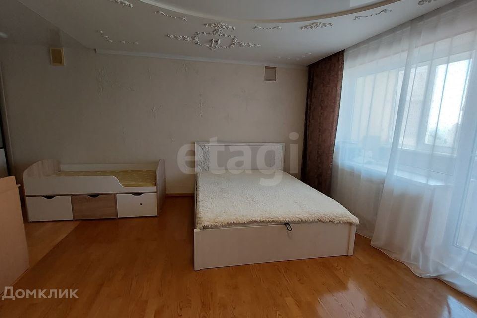 Продаётся 1-комнатная квартира, 42 м²