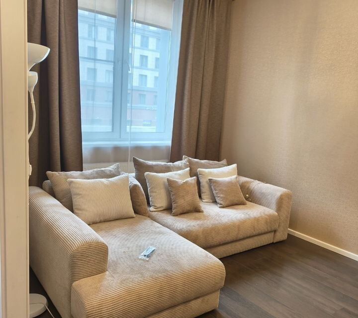 Сдаётся 2-комнатная квартира, 67.9 м²