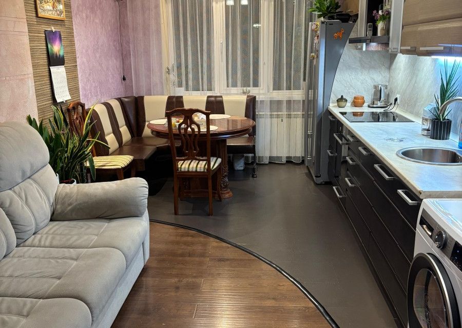 Продаётся 3-комнатная квартира, 68.6 м²