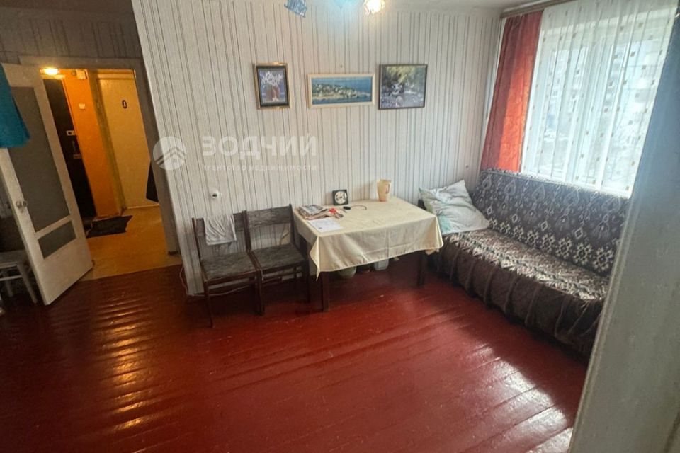 Продаётся 4-комнатная квартира, 59.6 м²