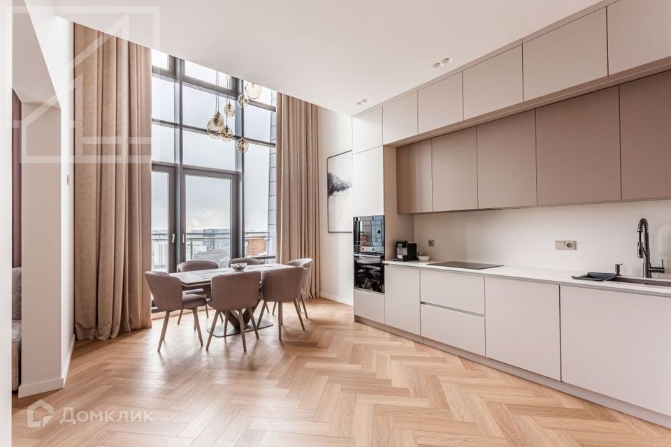 Сдаётся 5-комнатная квартира, 180 м²
