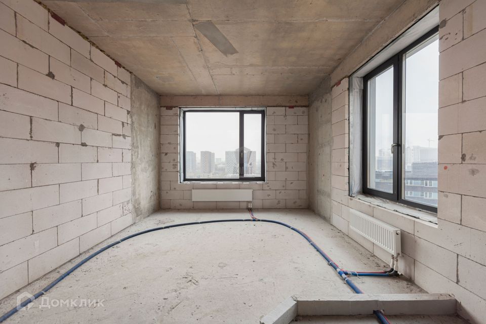 Продаётся 3-комнатная квартира, 108 м²