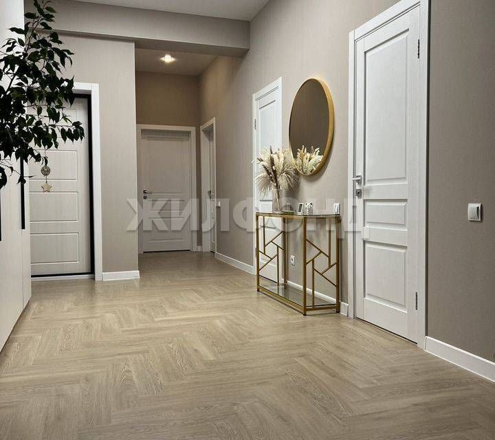 Продаётся 4-комнатная квартира, 96 м²