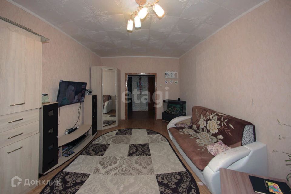 Продаётся 4-комнатная квартира, 90.9 м²