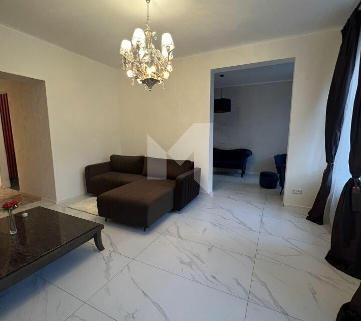 Продаётся 4-комнатная квартира, 96 м²