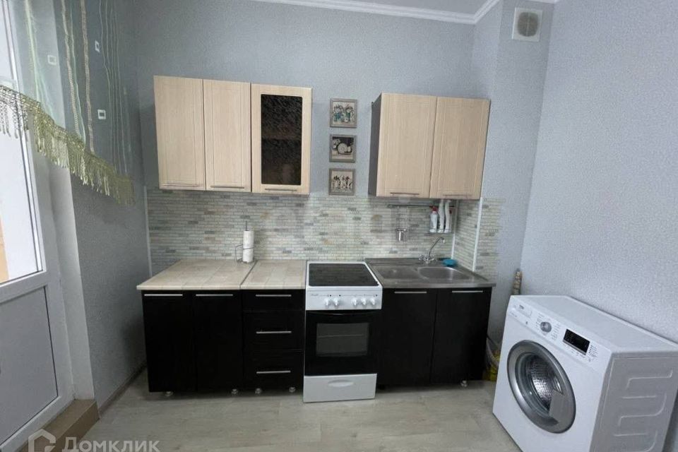 Продаётся 1-комнатная квартира, 42.2 м²