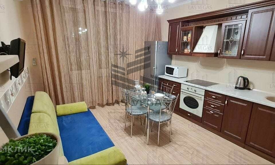 Сдаётся 1-комнатная квартира, 43 м²