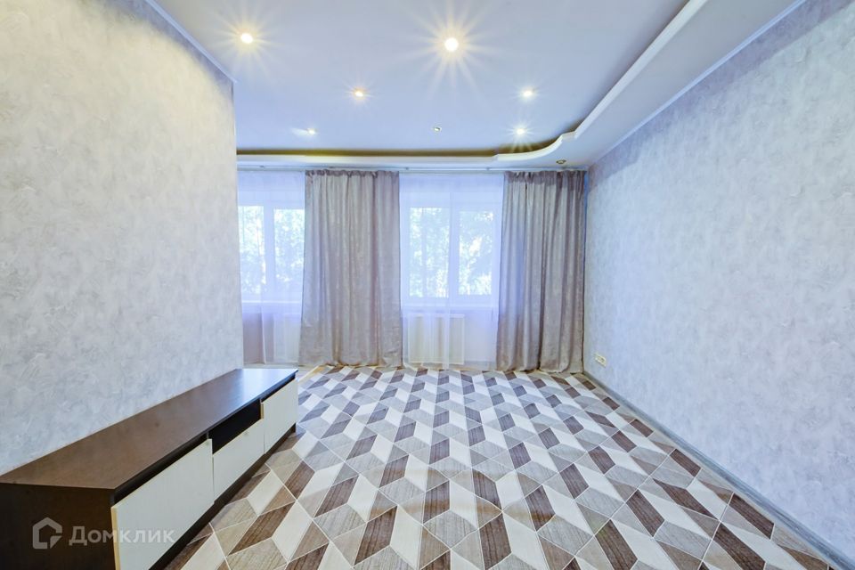 Продаётся 3-комнатная квартира, 57 м²