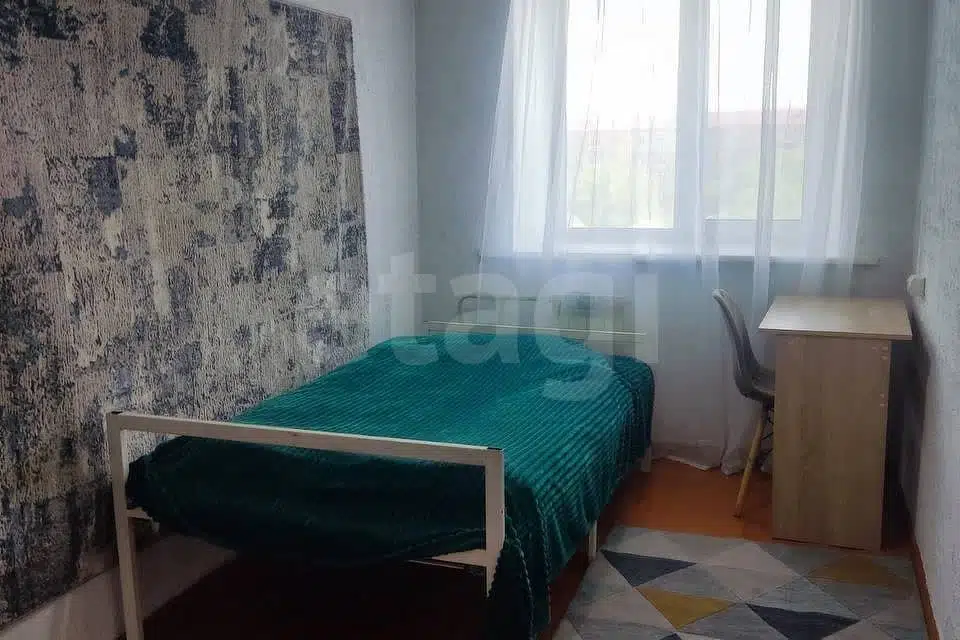 Продаётся 4-комнатная квартира, 64.5 м²