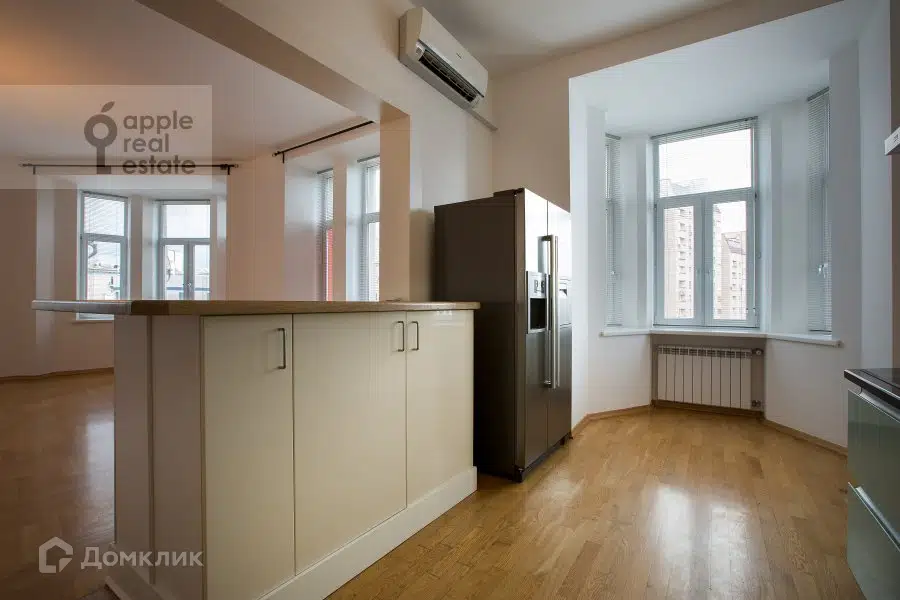 Продаётся 6-комнатная квартира, 233.3 м²