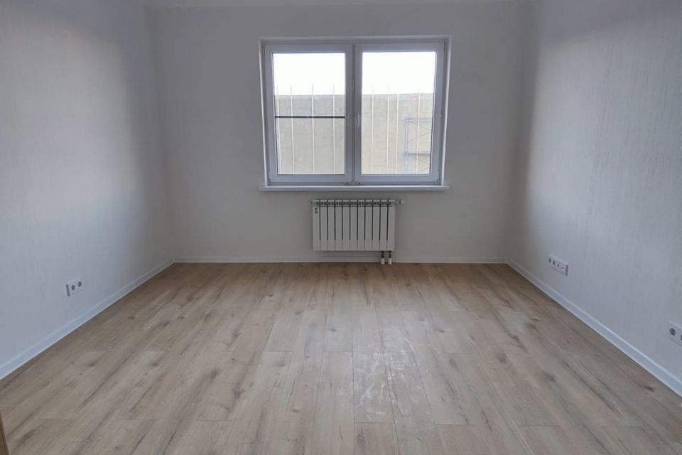 Продаётся 2 комнаты в 3-комн. квартире, 70.2 м²