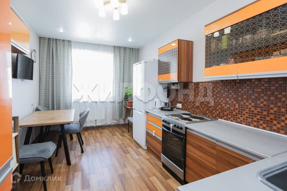 Продаётся 2-комнатная квартира, 75.6 м²