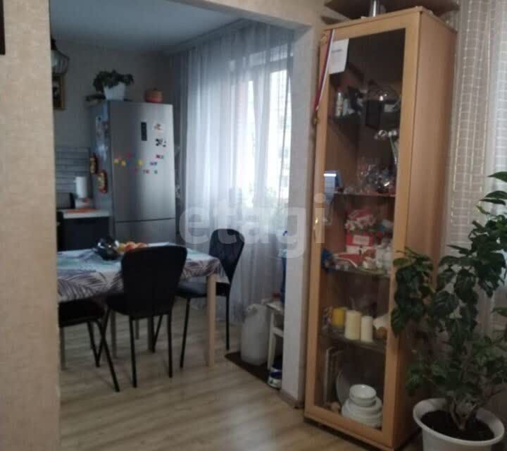 Продаётся 3-комнатная квартира, 79.6 м²