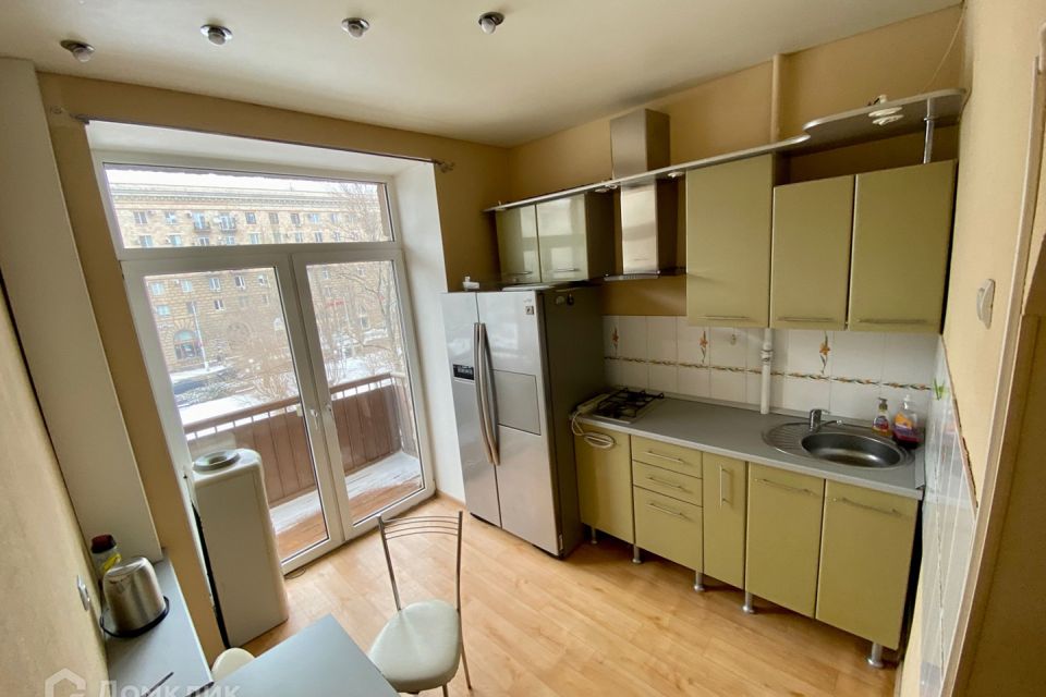Сдаётся 3-комнатная квартира, 77 м²