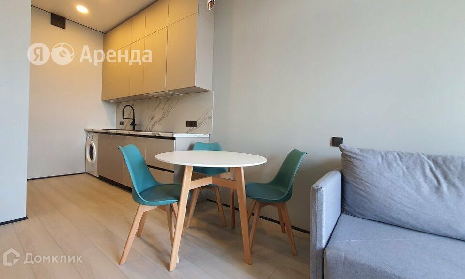 Сдаётся 1-комнатная квартира, 42 м²
