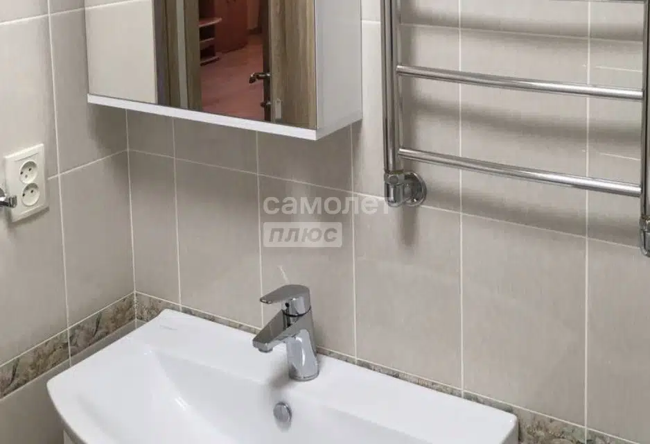 Продаётся 2-комнатная квартира, 60.2 м²