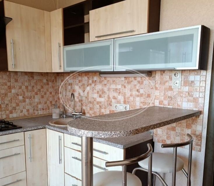 Продаётся 2-комнатная квартира, 65 м²