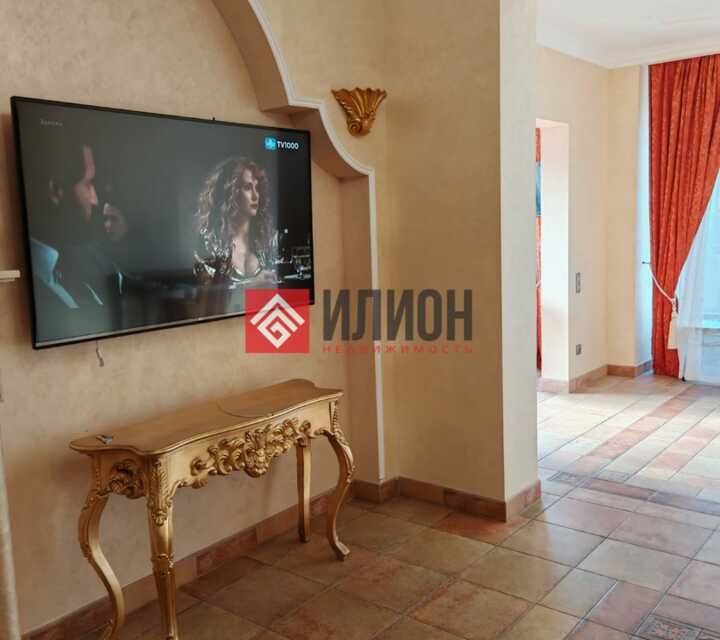 Продаётся 3-комнатная квартира, 202.3 м²