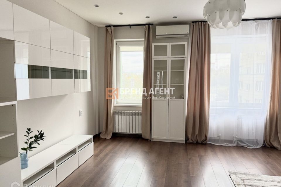 Продаётся 2-комнатная квартира, 100 м²